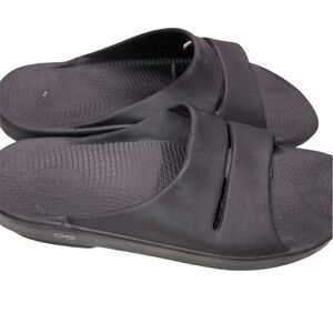 Oofos men’s black slide on sandals size EU 47/M14-W16